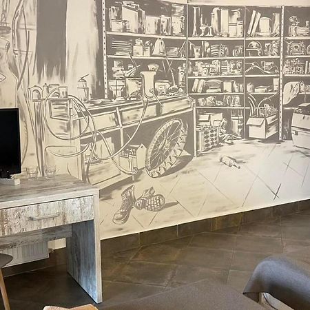 Clubhouse Ξενοδοχείο Ιβανό-Φρανκίβσκ Εξωτερικό φωτογραφία