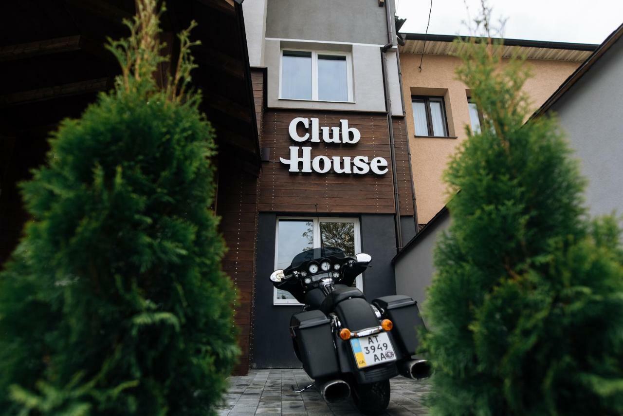 Clubhouse Ξενοδοχείο Ιβανό-Φρανκίβσκ Εξωτερικό φωτογραφία